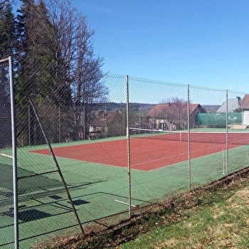 Terrain de Tennis - LES FOURGS