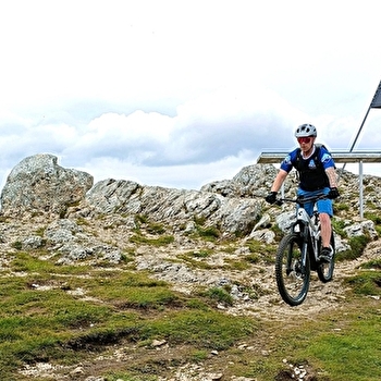 Jura Gravité - LES FOURGS